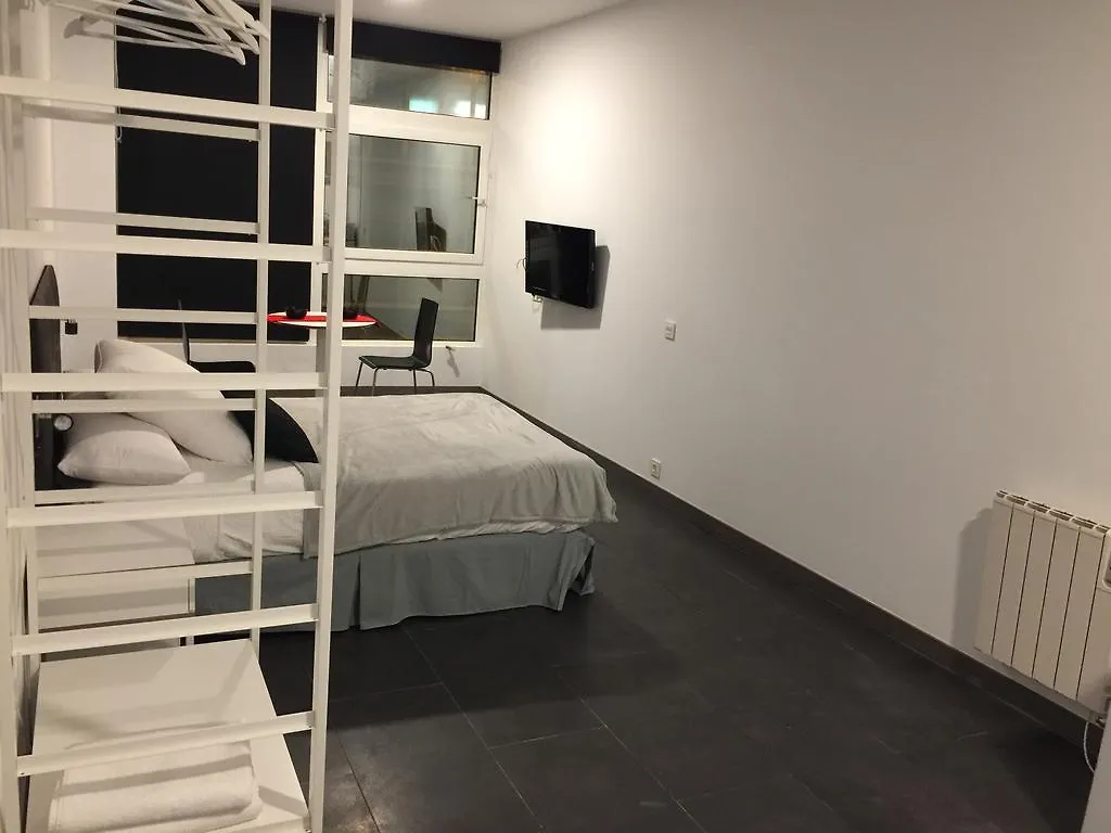 Room And Kitchen Bilbao Apartamento