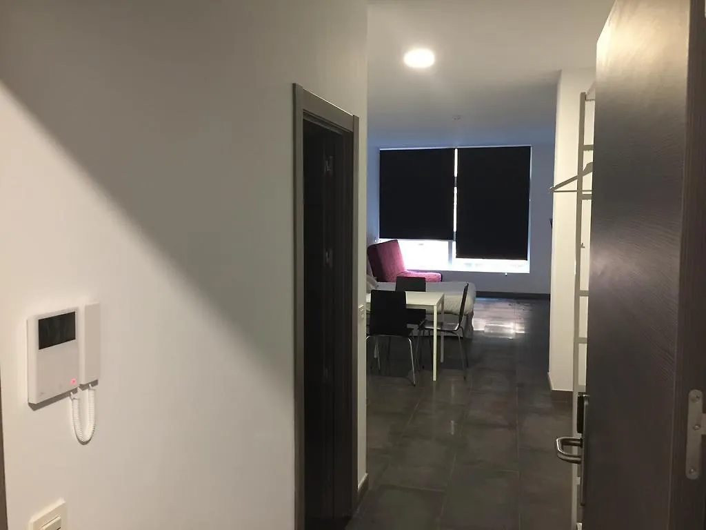 Room And Kitchen Bilbao 0*,
