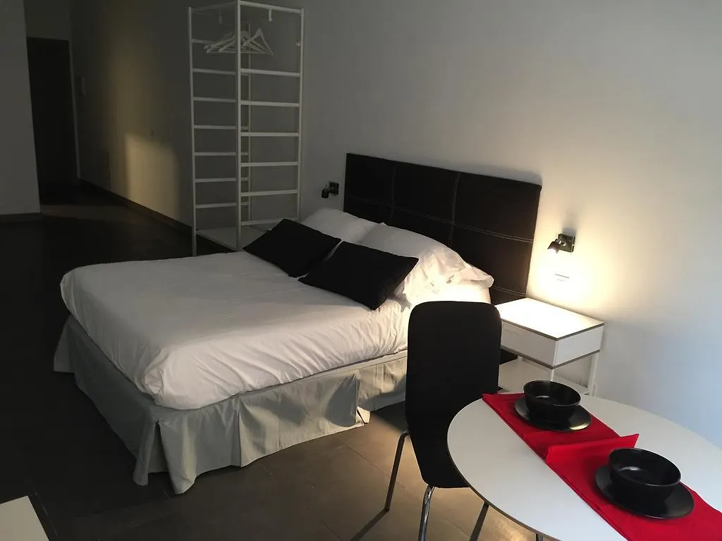 Room And Kitchen Bilbao España